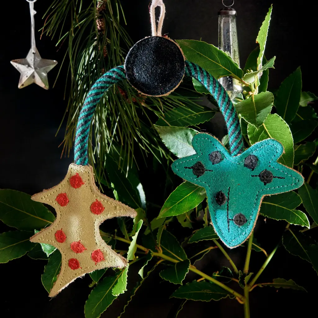 The Holly & The Ivy in xmas tree.webp