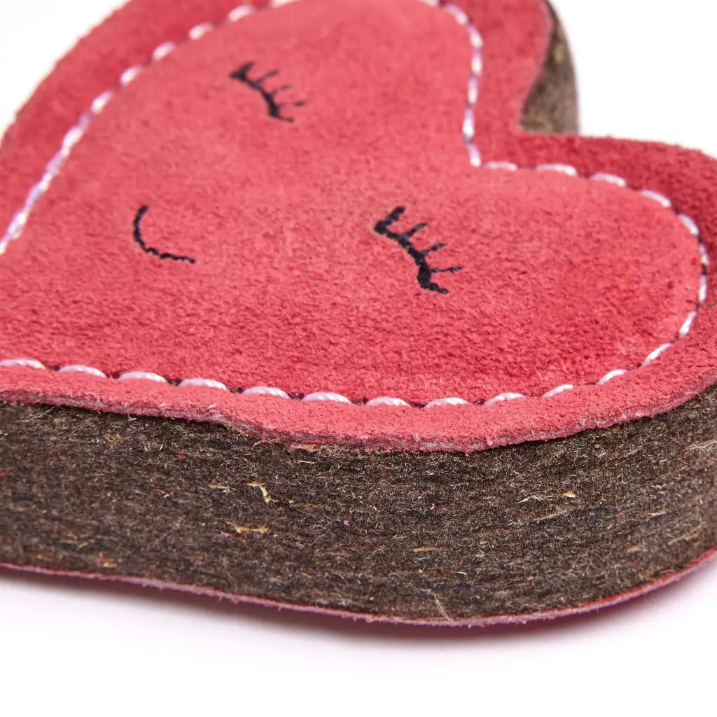 Tallulah-Truelove-Close-Up.webp