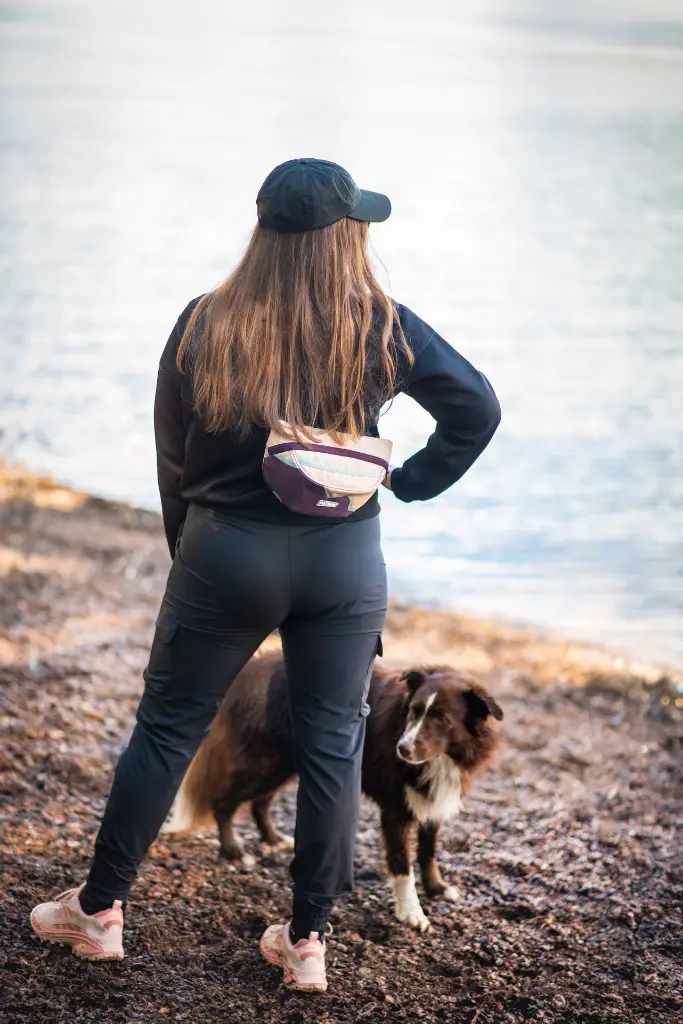 BeltBag_Maroon7.webp